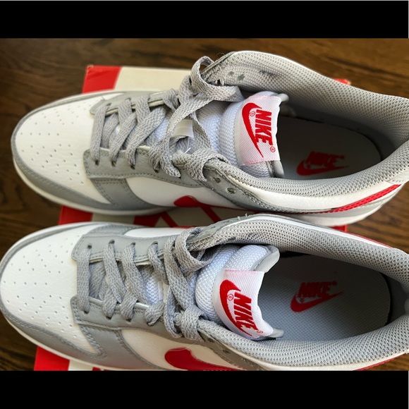 Nike Dunk Low GS Wolf Grey/University Red-White - Picture 4 of 6